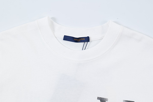 ルイヴィトンスーパーコピー 新しい花のラウンドネック半袖Tシャツ