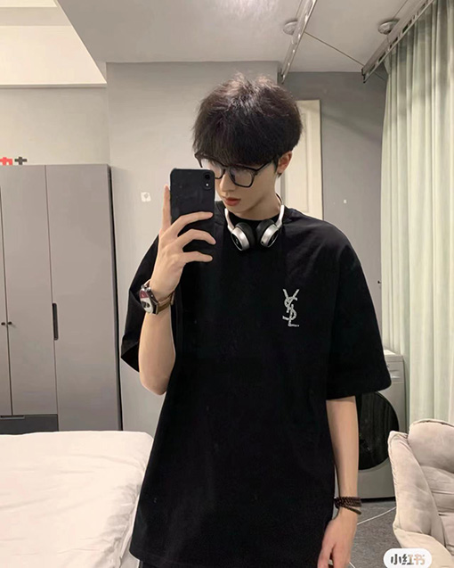 サンローランコピー 新しい立体ロゴ半袖Tシャツ