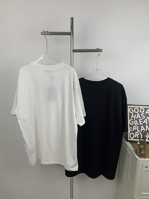 サンローランコピー 新しい立体ロゴ半袖Tシャツ