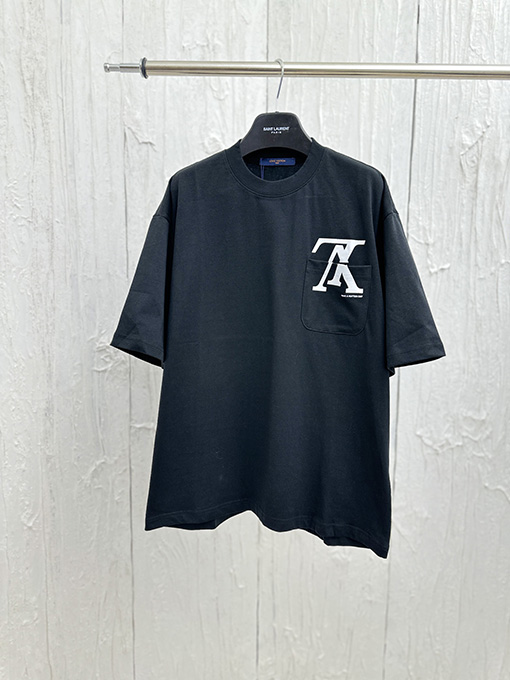 ルイヴィトン ポケットプリントステッチロゴ半袖Tシャツ