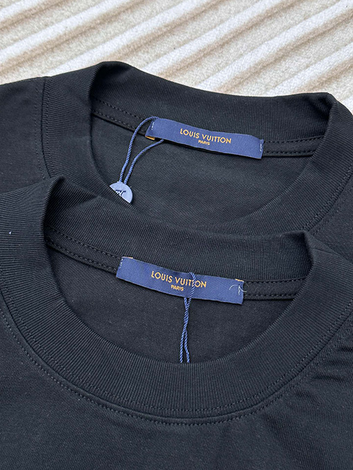 ルイヴィトン ポケットプリントステッチロゴ半袖Tシャツ