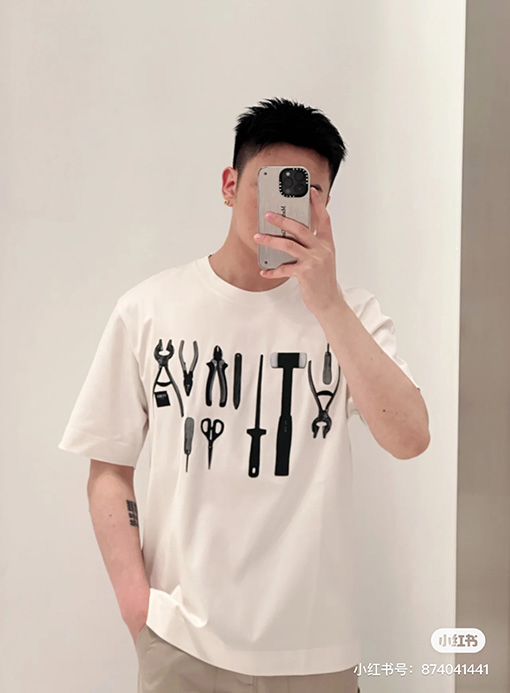 フェンディスーパーコピー  新しい職人の半袖Tシャツ