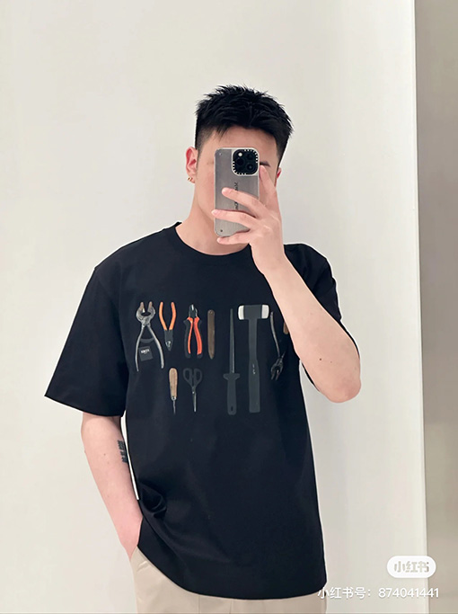 フェンディスーパーコピー  新しい職人の半袖Tシャツ