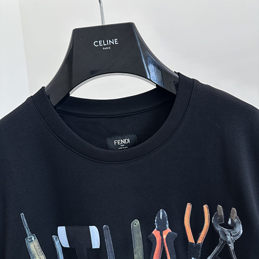 フェンディスーパーコピー  新しい職人の半袖Tシャツ