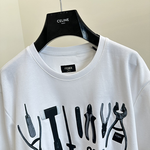 フェンディスーパーコピー  新しい職人の半袖Tシャツ