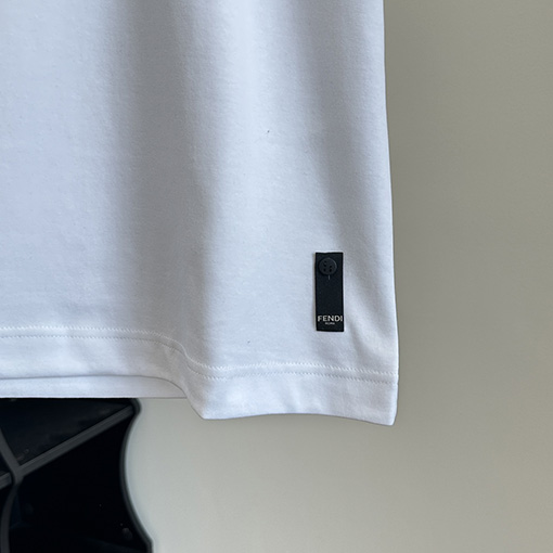フェンディスーパーコピー  新しい職人の半袖Tシャツ