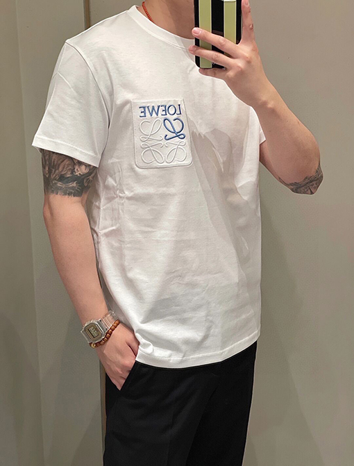 ロエベ 新しいポケット立体ロゴ刺繍ラウンドネック半袖Tシャツ