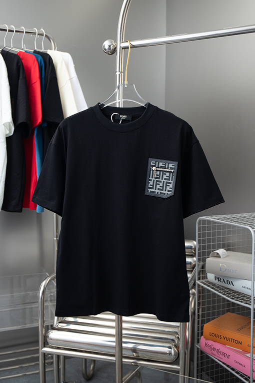 フェンディ 胸ジッパーポケットステッチ半袖Tシャツ