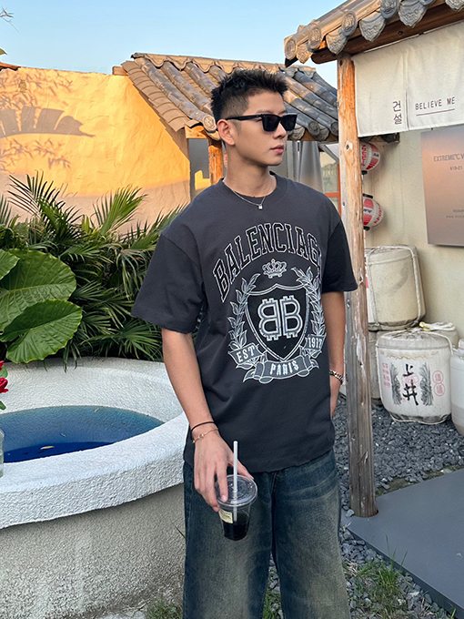 バレンシアガコピー クラシックなダブルB麦穂ロゴ落書き半袖Tシャツ