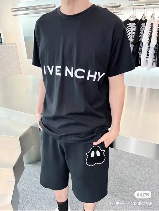 ジバンシイ   クラシックな前後ロゴ刺繍ラウンドネック半袖Tシャツ