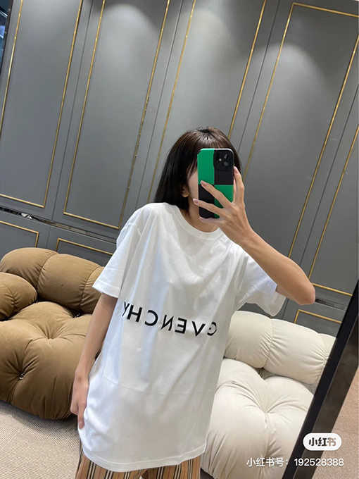 ジバンシイ   クラシックな前後ロゴ刺繍ラウンドネック半袖Tシャツ