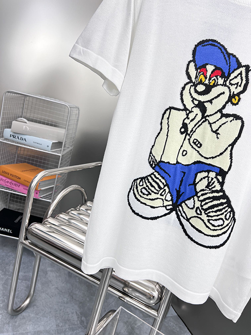 ルイヴィトンコピー  新しい漫画ニットベアクルーネック半袖Tシャツ
