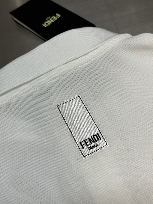 フェンディ  刺繍ロゴ半袖ポロシャツ