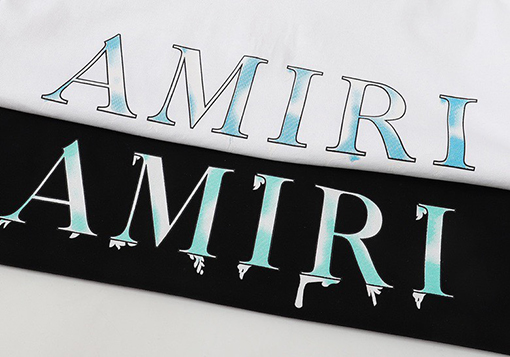 アミリ アルファベットのクルーネックTシャツ