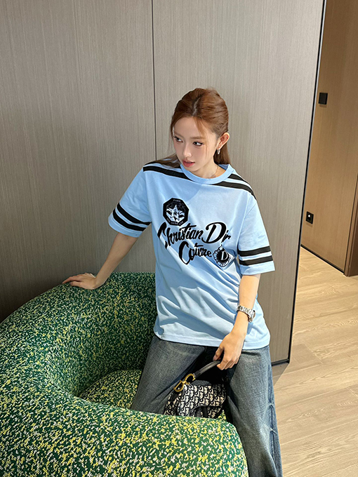 ディオールスーパーコピー 新しい47ロゴ刺繍ニット半袖Tシャツ