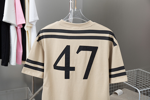 ディオールスーパーコピー 新しい47ロゴ刺繍ニット半袖Tシャツ