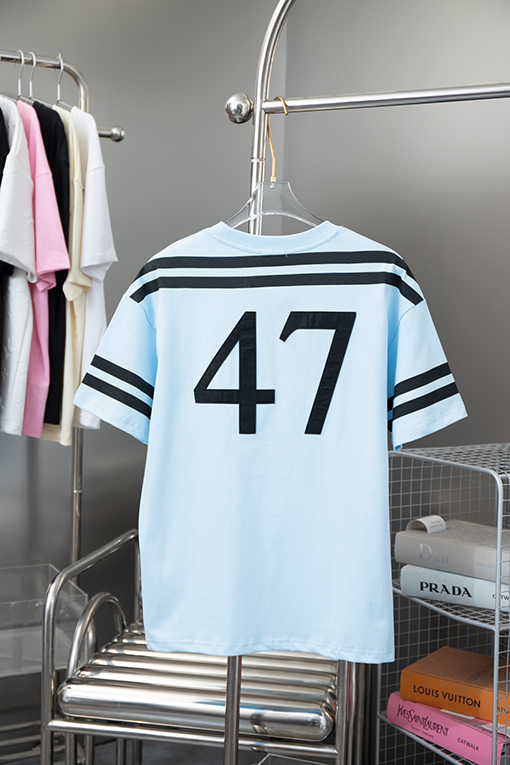 ディオールスーパーコピー 新しい47ロゴ刺繍ニット半袖Tシャツ