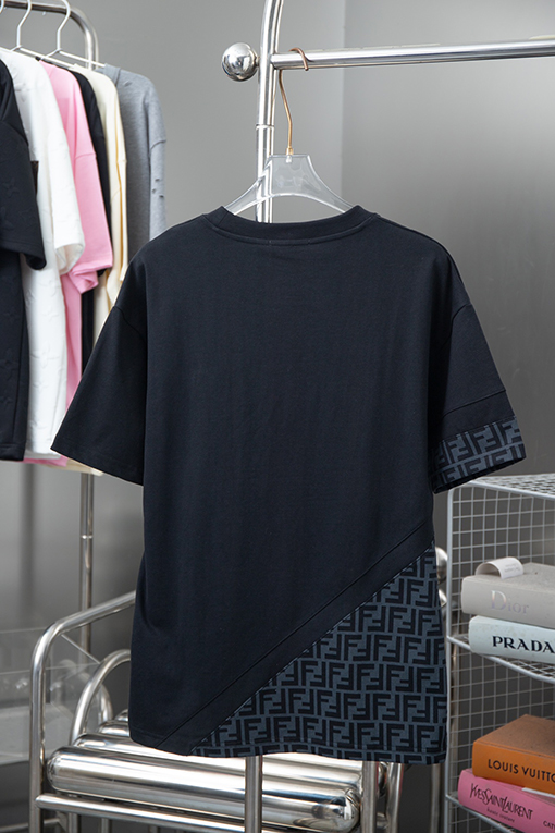 フェンディ  クラシックステッチ文字カラープリントパッチステッチ半袖Tシャツ
