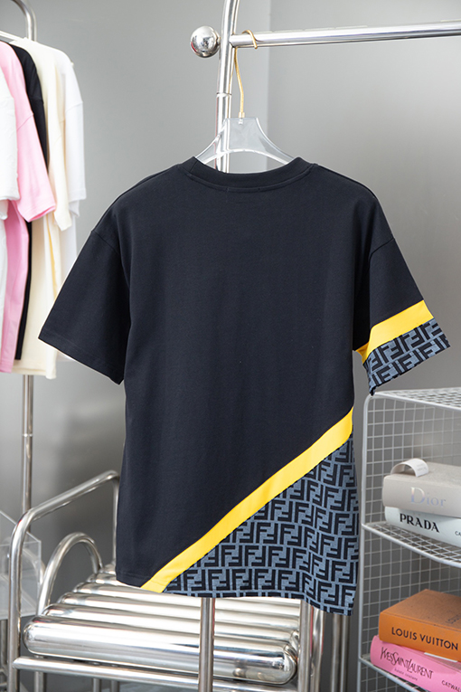 フェンディ  クラシックステッチ文字カラープリントパッチステッチ半袖Tシャツ