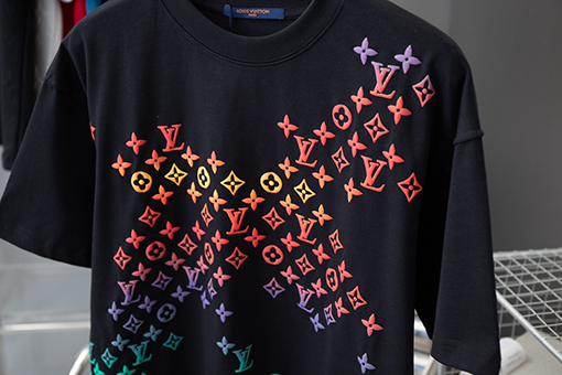 ルイヴィトンコピー 新しい グラデーション半袖Tシャツ