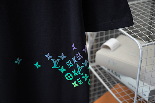 ルイヴィトンコピー  新しい グラデーション半袖Tシャツ