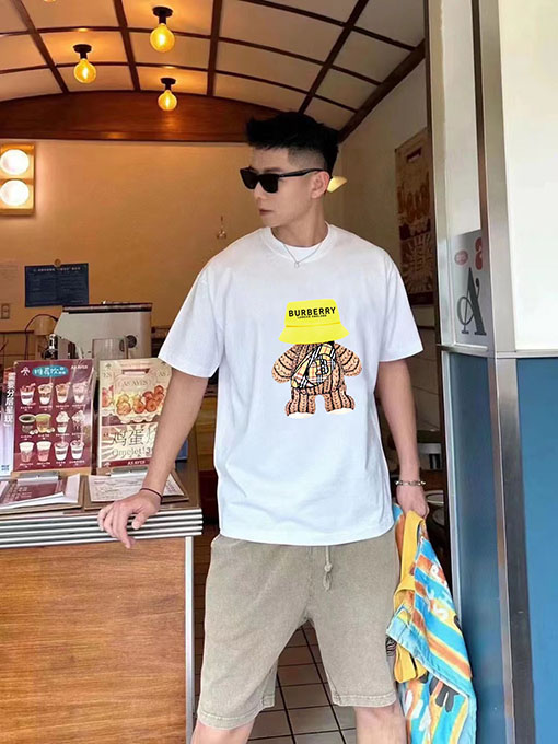 バーバリー  プリントロゴクルーネック半袖Tシャツ