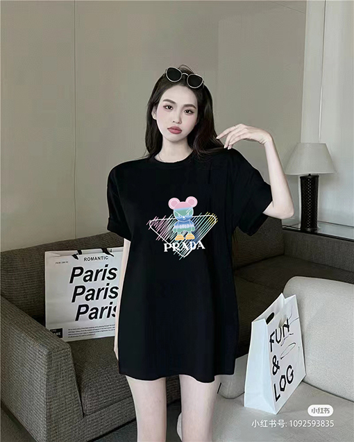 プラダコピー プリントロゴ半袖Tシャツ