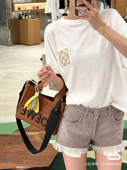 ロエベ 異色ロゴタオル刺繍半袖Tシャツ
