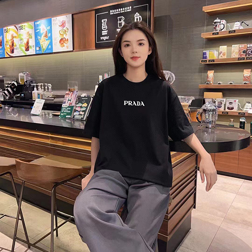 プラダ プリントロゴクルーネック半袖Tシャツ