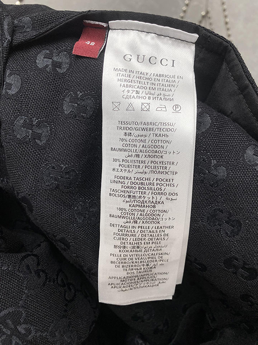 グッチスーパーコピー  クラシックなデザインのスクエアジャケット