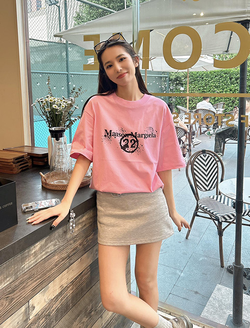 マルタンマルジェラスーパーコピー アルファベットロゴ数字プリント柄半袖Tシャツ