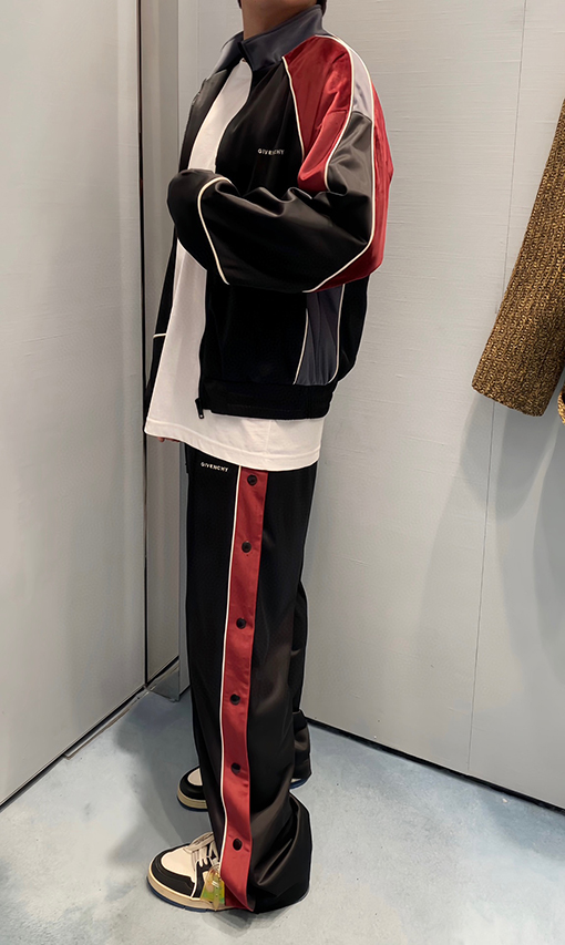 ジバンシイ スポーツステッチ2色ベルベットコート