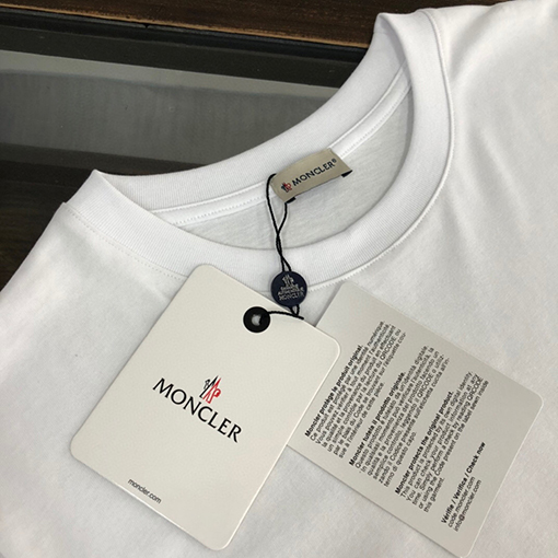 モンクレール トレンドロゴプリント半袖Tシャツ