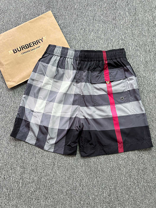 バーバリー クラシックなチェック柄ショートパンツ