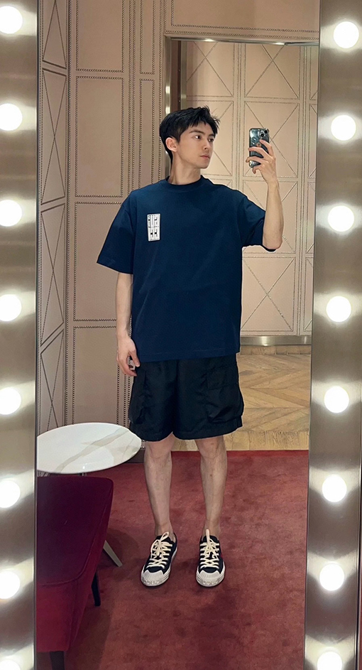 グッチ 胸と背中の文字プリント半袖Tシャツ