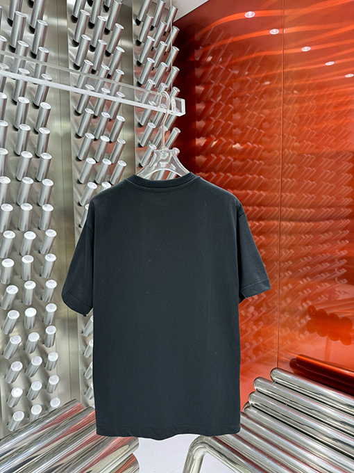 プラダ レザーロゴフォームラウンドネック半袖Tシャツ