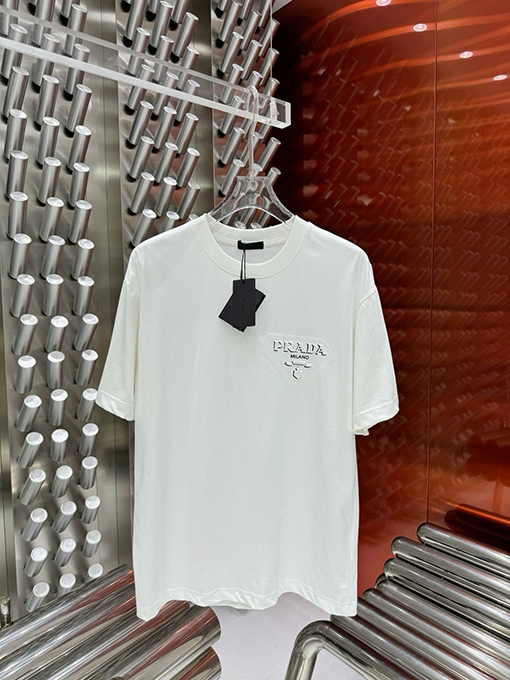 プラダ レザーロゴフォームラウンドネック半袖Tシャツ