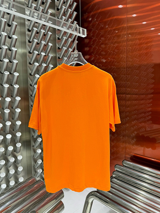プラダ  レザーロゴフォームラウンドネック半袖Tシャツ