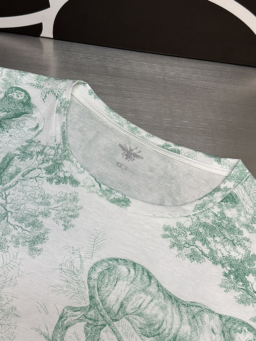 ディオール  ジャングルアニマルプリントの半袖Tシャツ