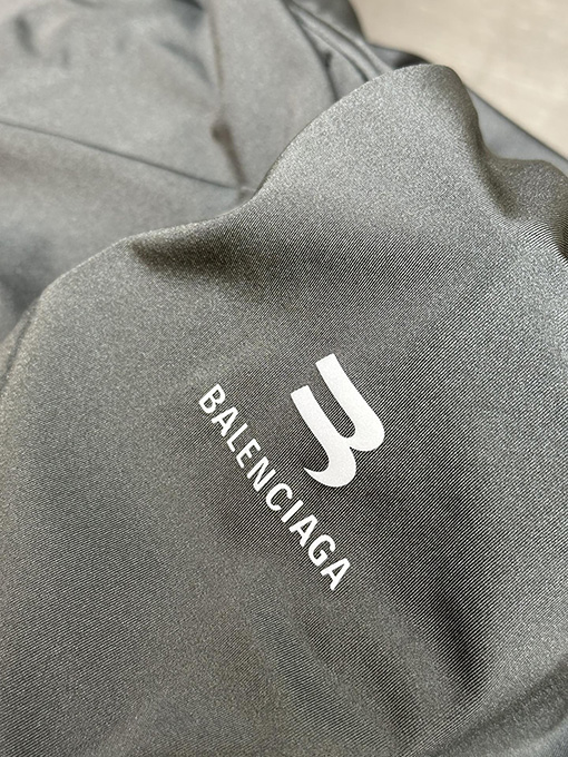 バレンシアガ  スポーツダブルフック半袖Tシャツ