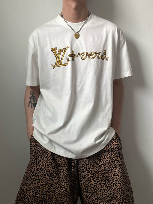 ルイヴィトンコピー  胸と背中のロゴプリント半袖Tシャツ