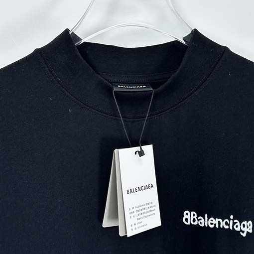バレンシアガ  アルファベットロゴプリント半袖Tシャツ