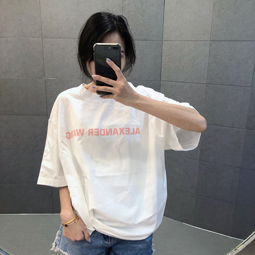 アレキサンダーワン モザイクレタープリント半袖Tシャツ