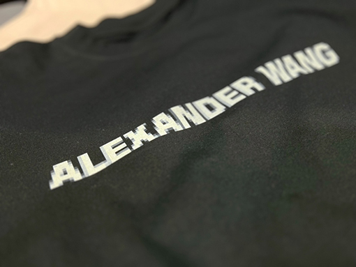 アレキサンダーワン モザイクレタープリント半袖Tシャツ