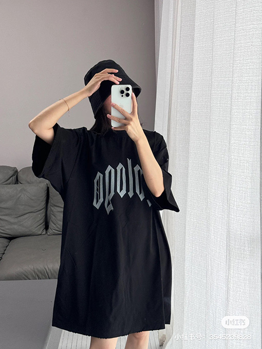 バレンシアガ  ロゴ文字プリント穴あき落書き半袖Tシャツ