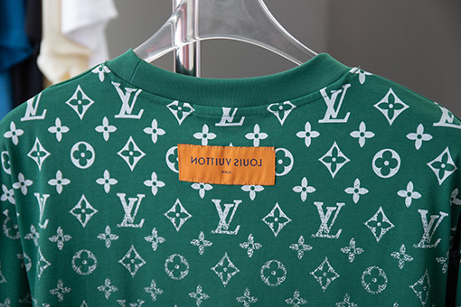 ルイヴィトンコピー 老花グラデーション半袖Tシャツ