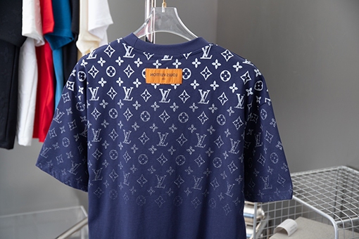 ルイヴィトンコピー  老花グラデーション半袖Tシャツ