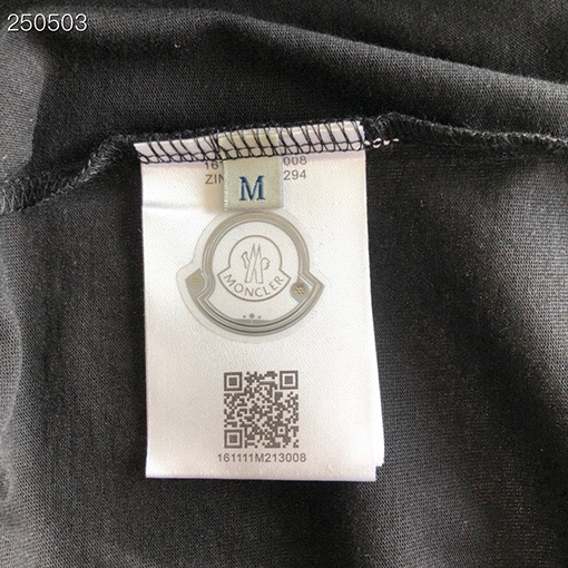 モンクレールスーパーコピー 象徴的なロゴエレメントプリント半袖Tシャツ
