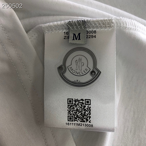 モンクレールスーパーコピー 象徴的なロゴエレメントプリント半袖Tシャツ
