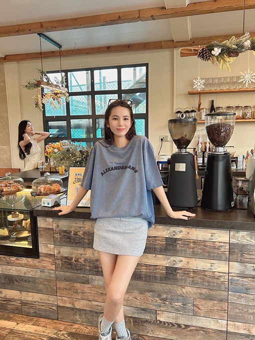 アレキサンダーワン ウォッシュ古いダブルステッカープリントパターン半袖Tシャツ